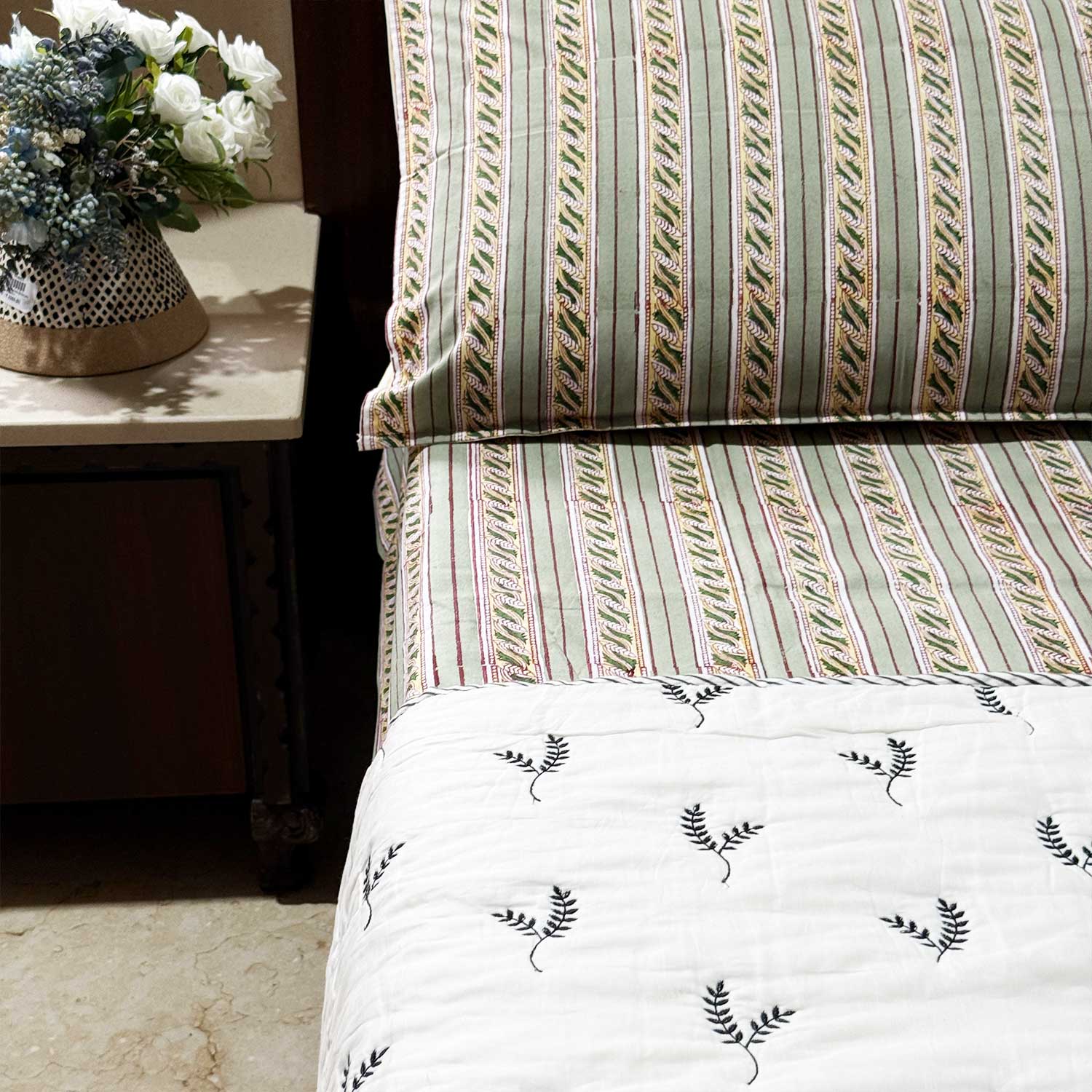 Black & White Leaf Cotton Printed Quilt - 100 inches x 110 inches