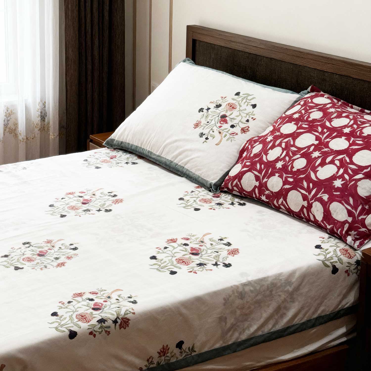 White & Dark Pink Floral Cotton Printed Bedsheet - 100 inches x 110 inches