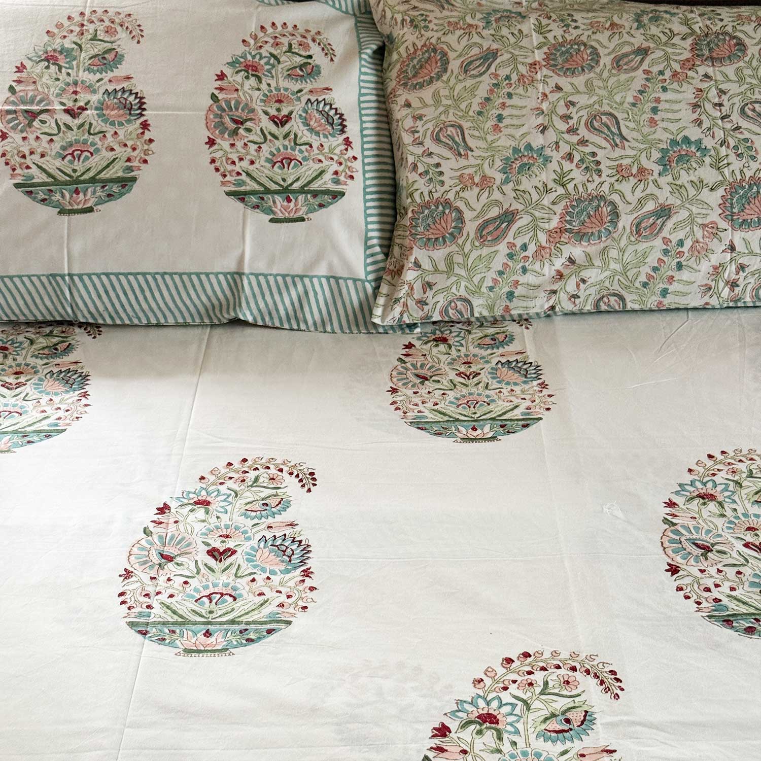 White & Green Freestyle Cotton Printed Bedsheet - 100 inches x 110 inches