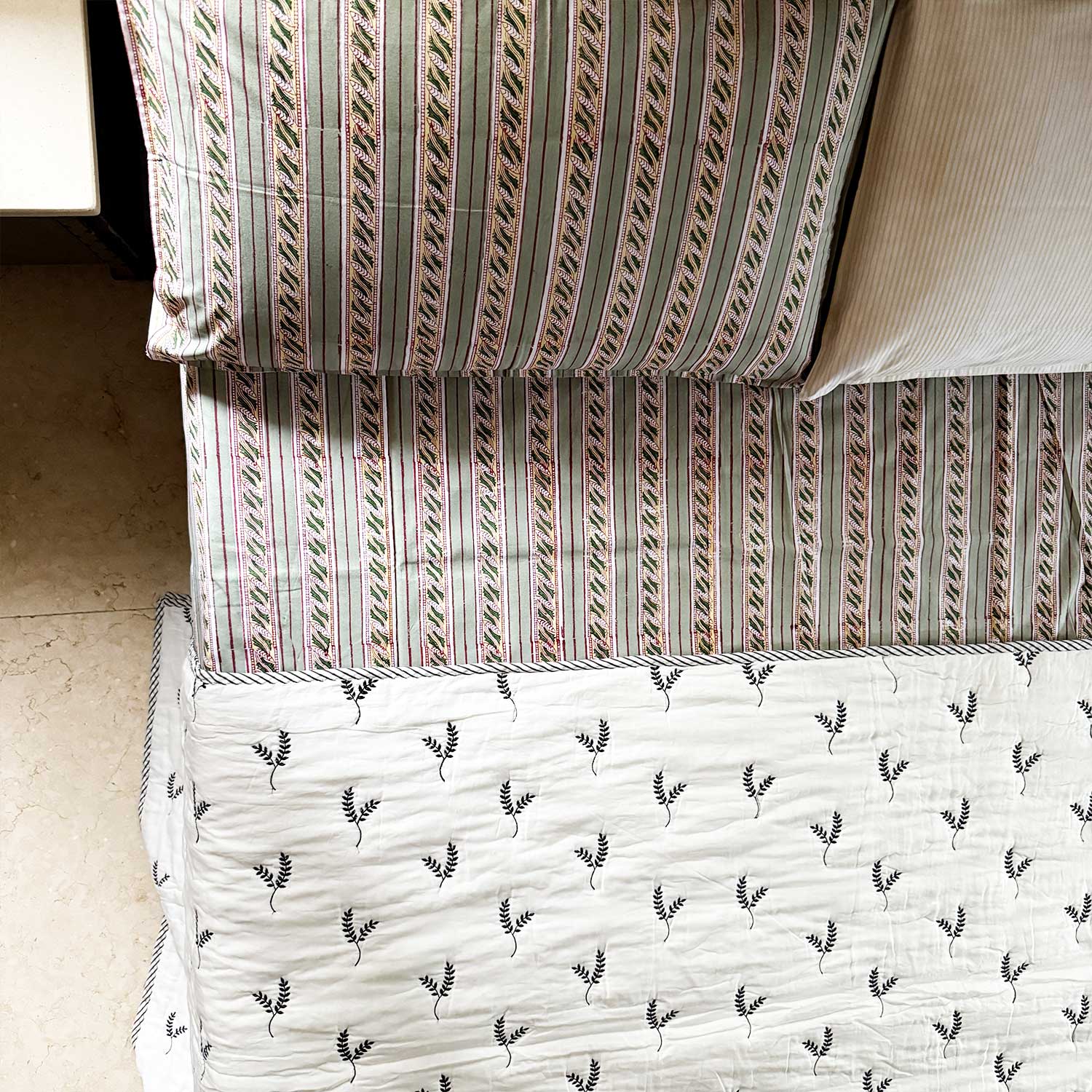 Black & White Leaf Cotton Printed Quilt - 100 inches x 110 inches