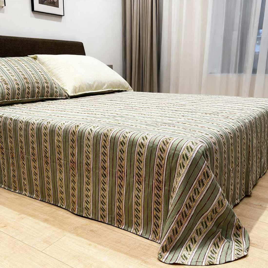 Green Line Pattern Cotton Printed Bedsheet -  100 inches x 110 inches