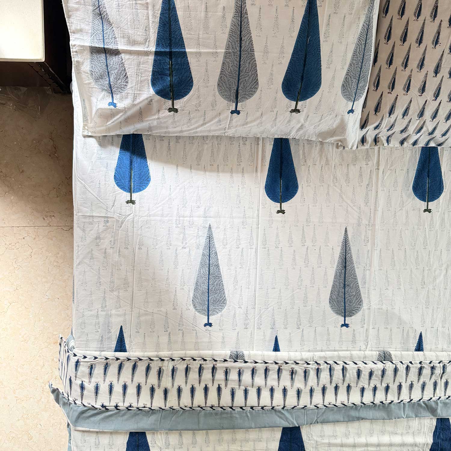 White Leaf Printed Cotton Dohar - 100 inches x 110 inches