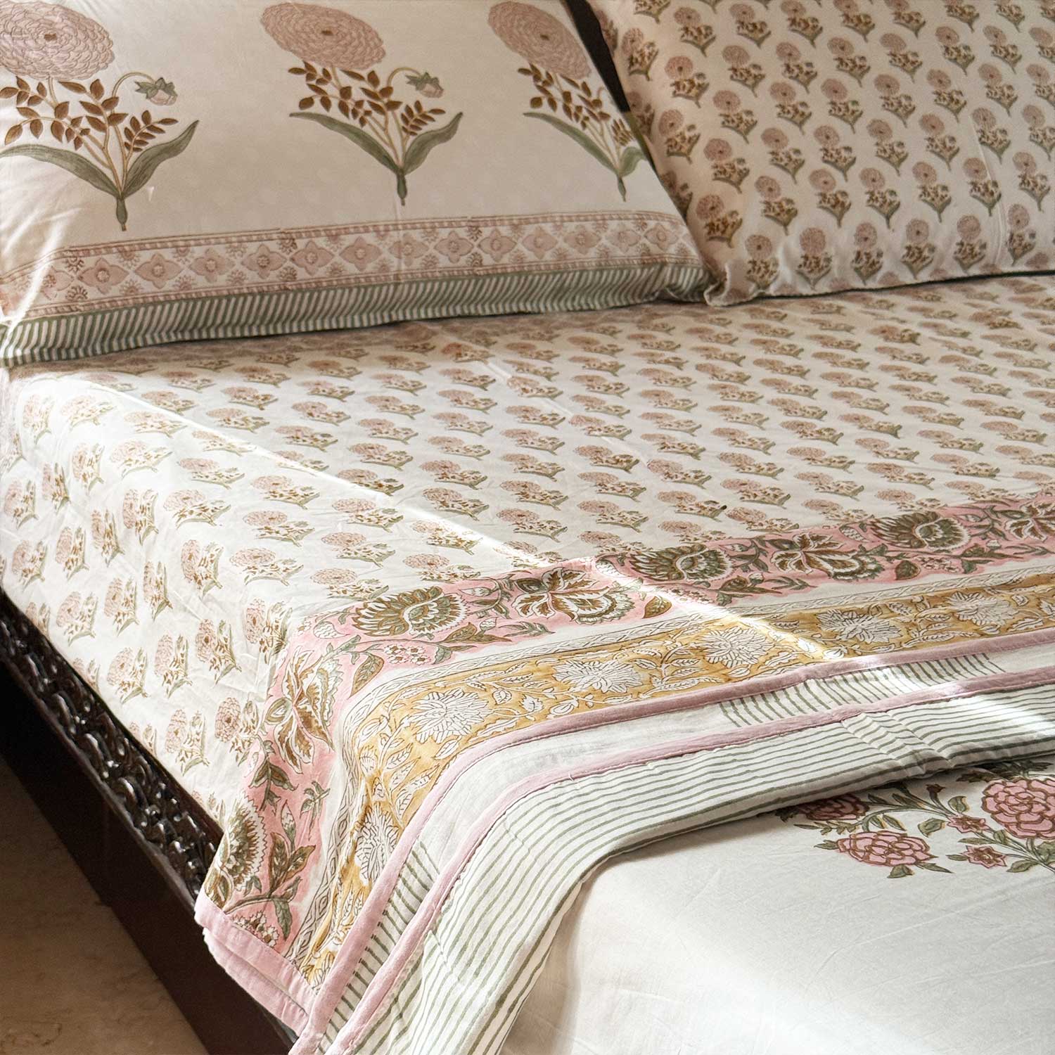 Peach & Pink Floral Pattern Cotton Printed Dohar - 100 inches x 110 inches