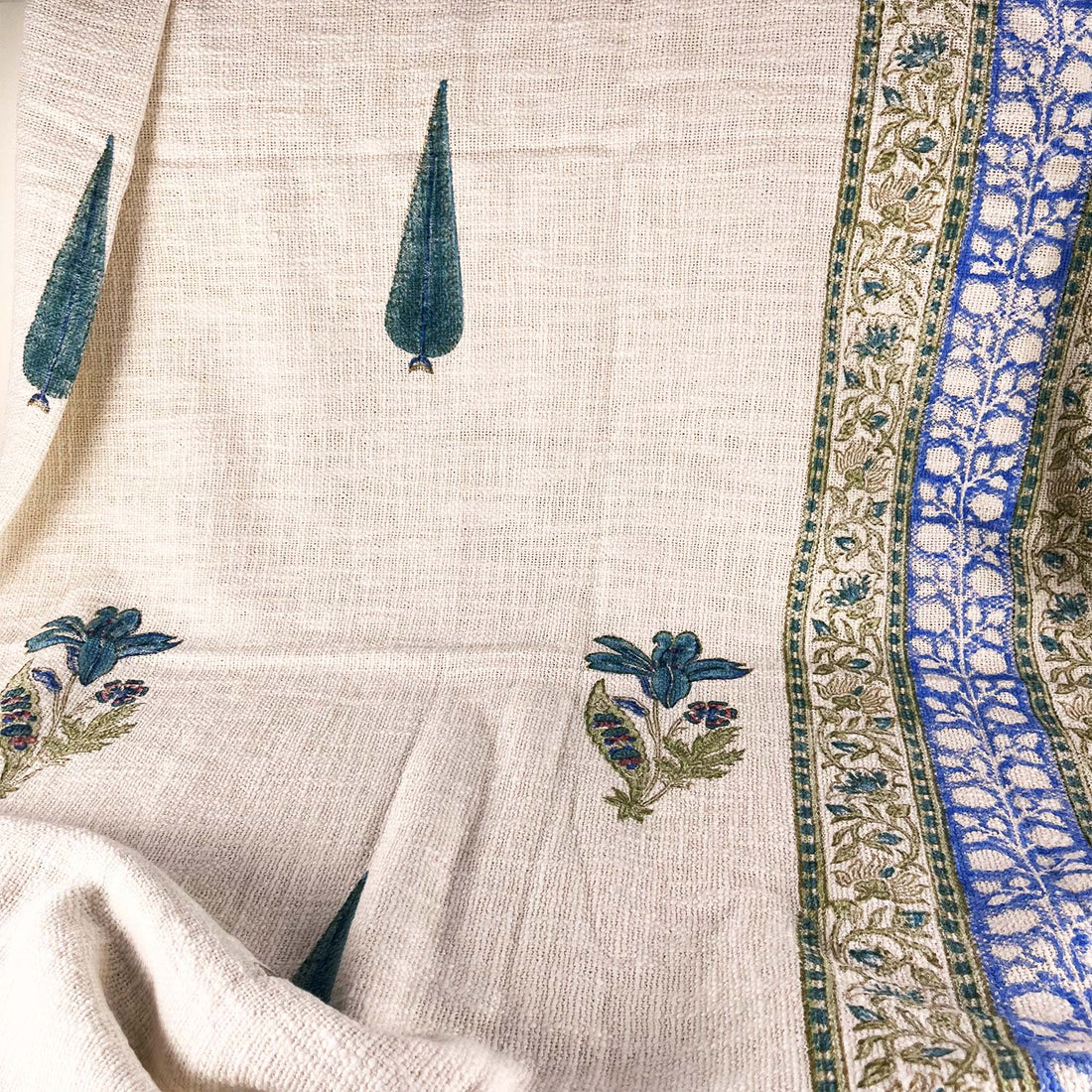 White Love Block Printed 100 % Cotton Throw - 60 inches x 48 inches