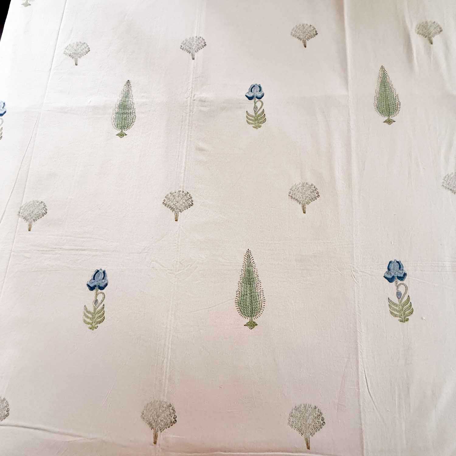 White Floral Scatter Cotton Printed Bedsheet - 100 inches x 110 inches