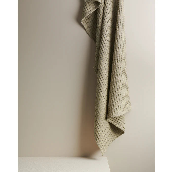 Beehive Cotton Bamboo Waffle XL Bath Towel