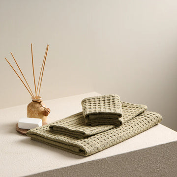 Beehive Cotton Bamboo Waffle Bath Set