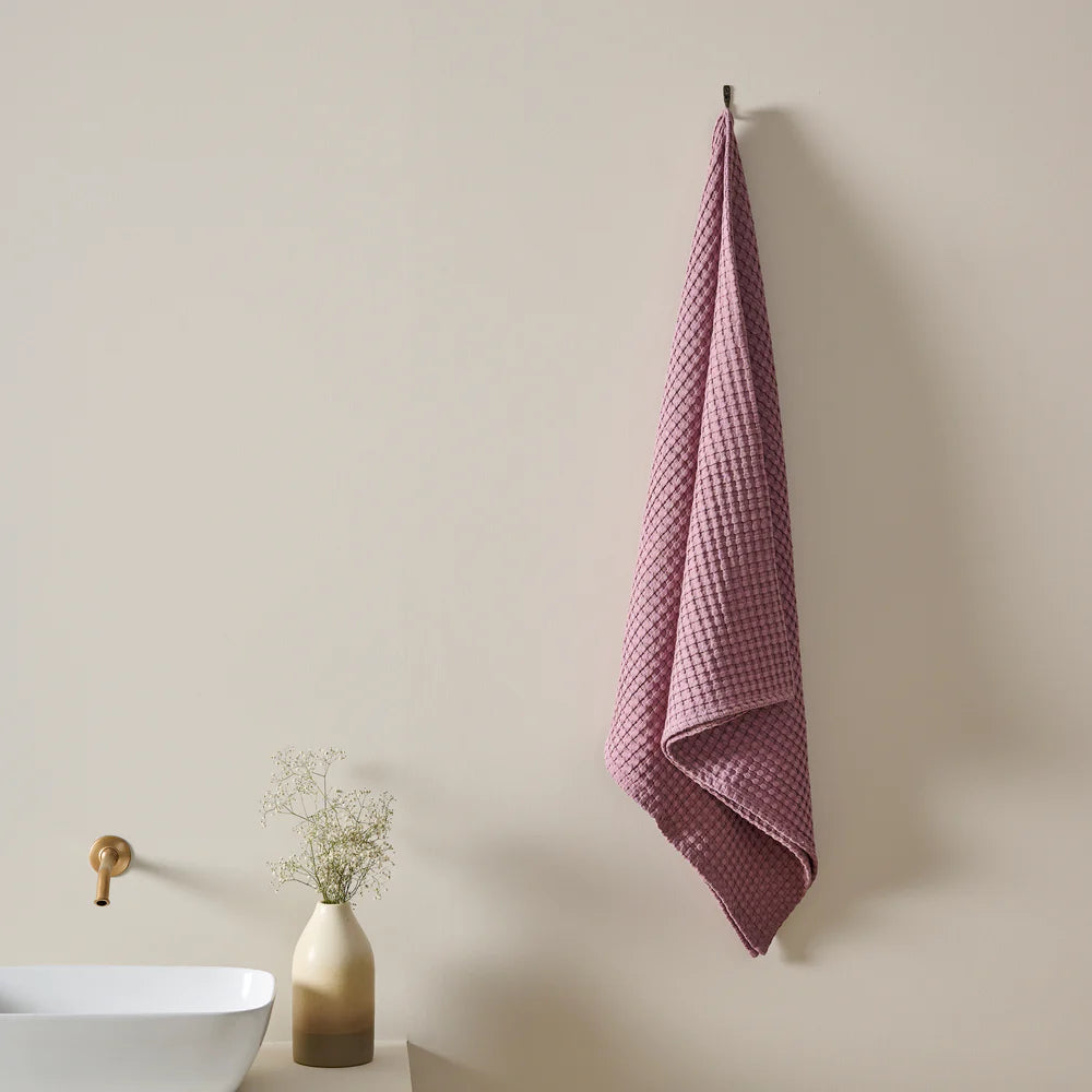Chalk Cotton Waffle Bath Towel