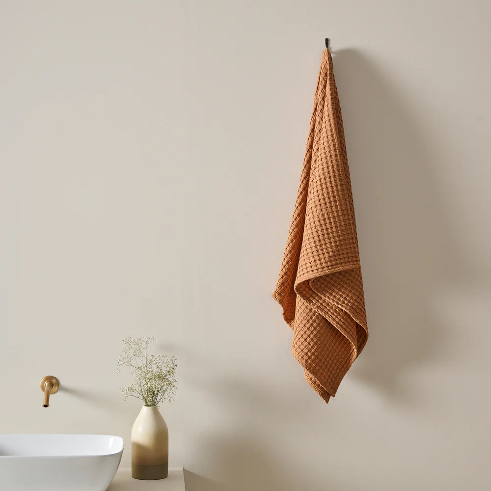 Chalk Cotton Waffle Bath Towel