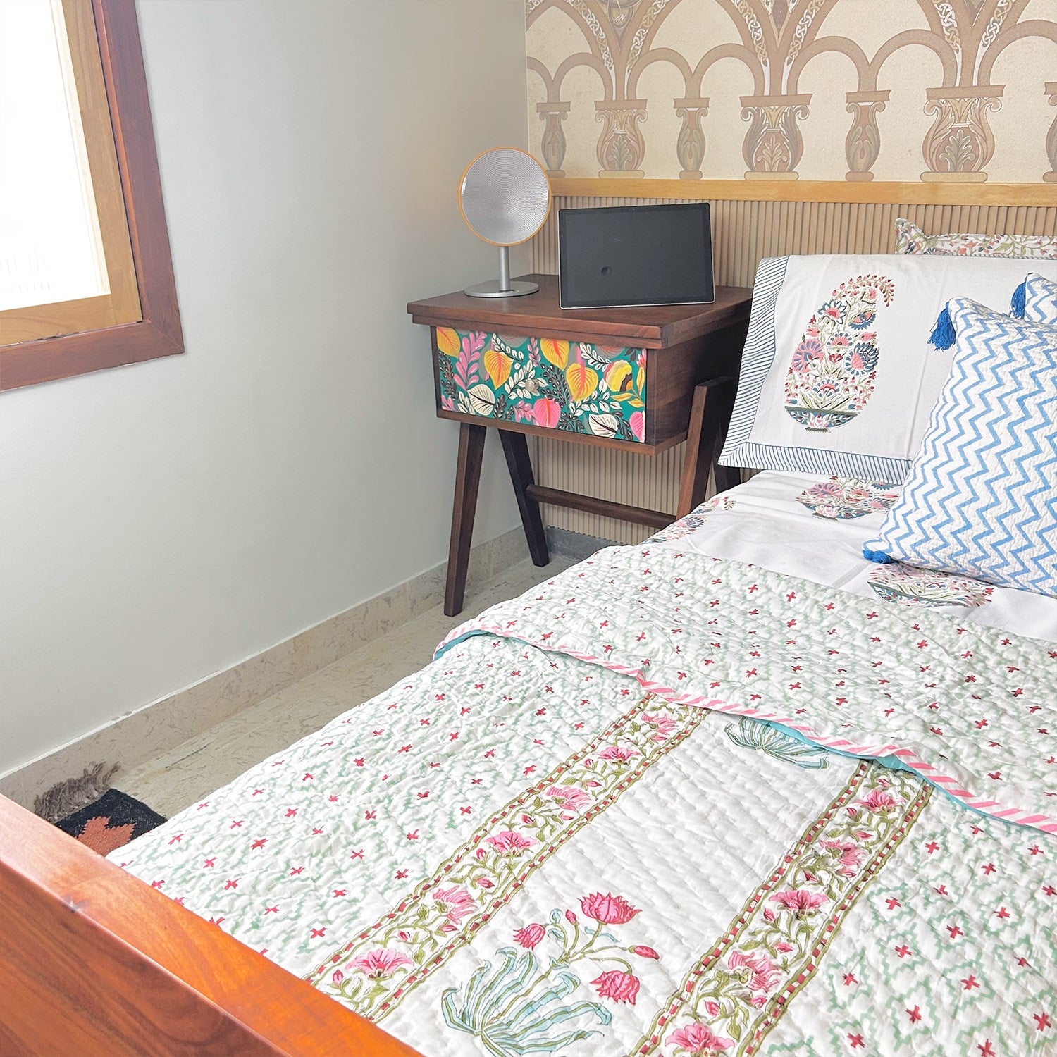 Pink Floral Jaal | Double Bed Quilt | 90 Inches X 100 Inches