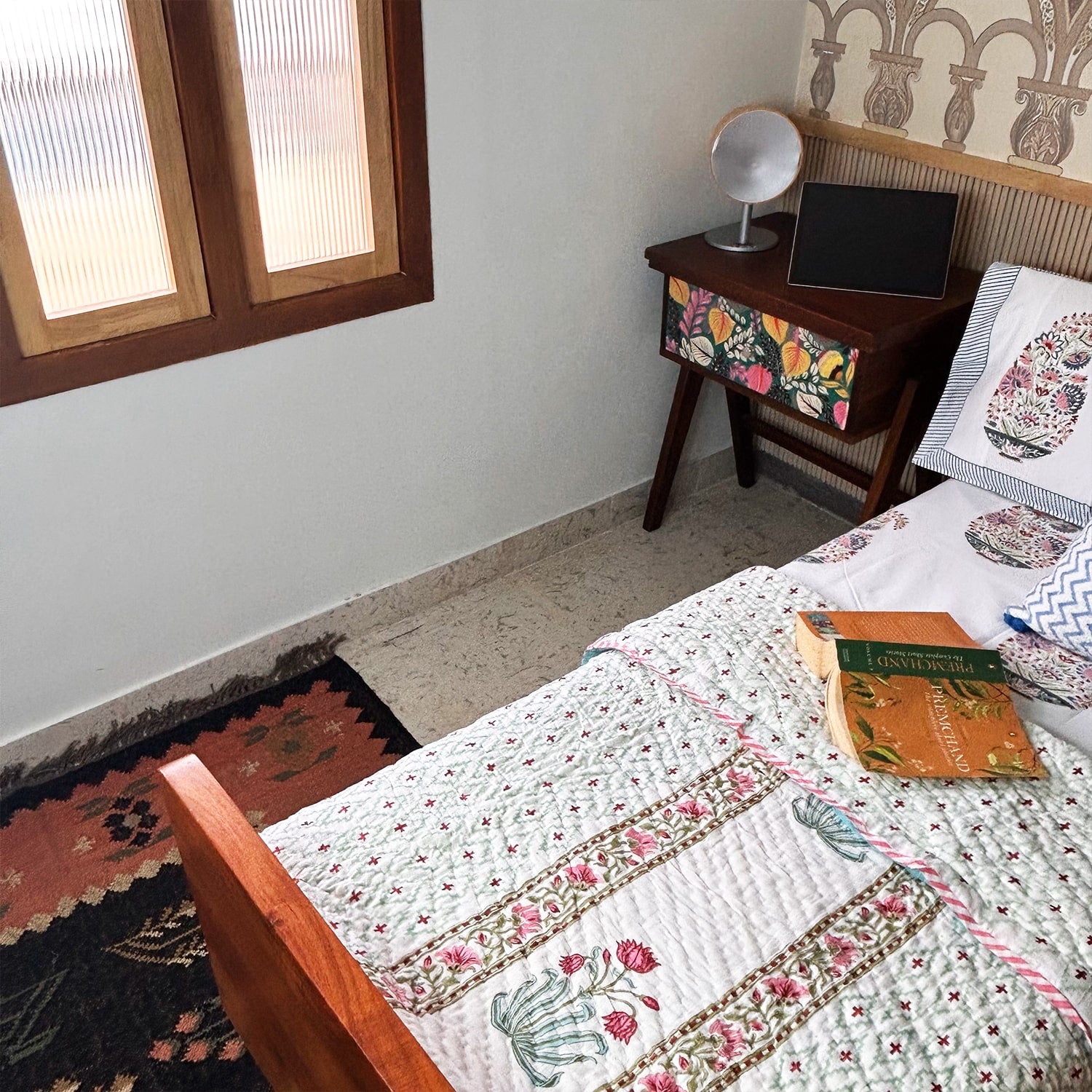 Pink Floral Jaal | Double Bed Quilt | 90 Inches X 100 Inches