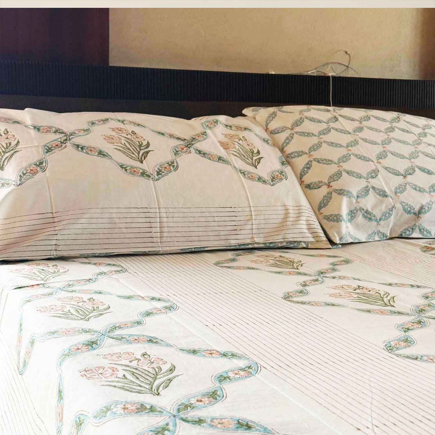 Pastel Green Floral Lattice Cotton Printed Bedsheet - 100 inches x 110 inches