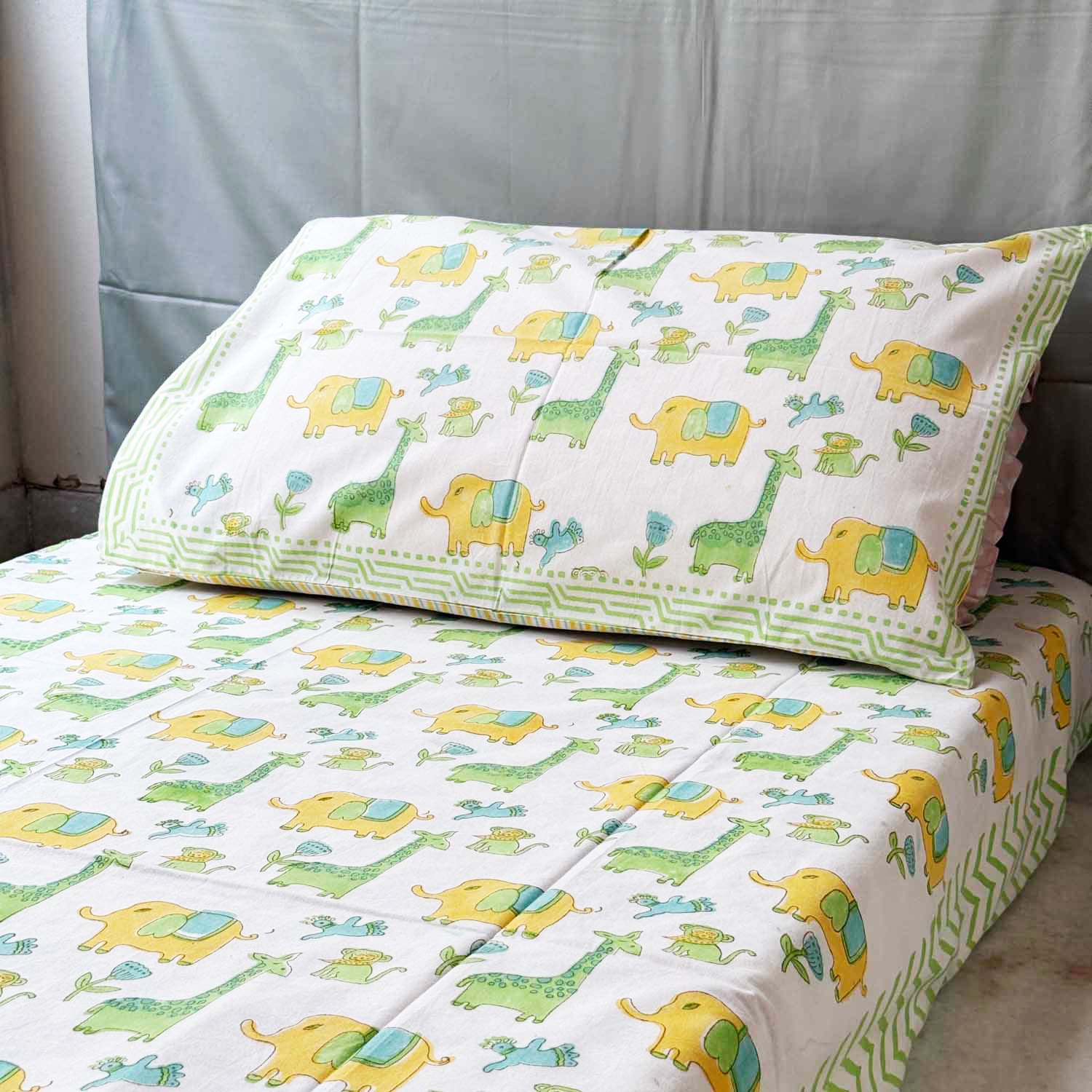 White Animal Prints Kids Single Bedsheet | 60x90 Inches