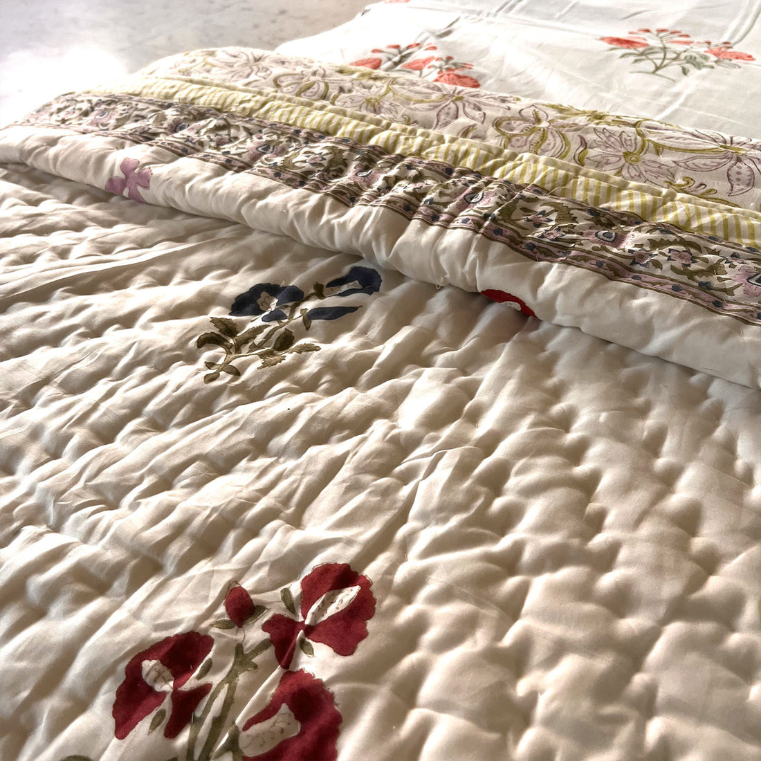 Red & Greenish Floral Soft Cotton Printed Quilt  Single Bed - 60 inches x 90 inches