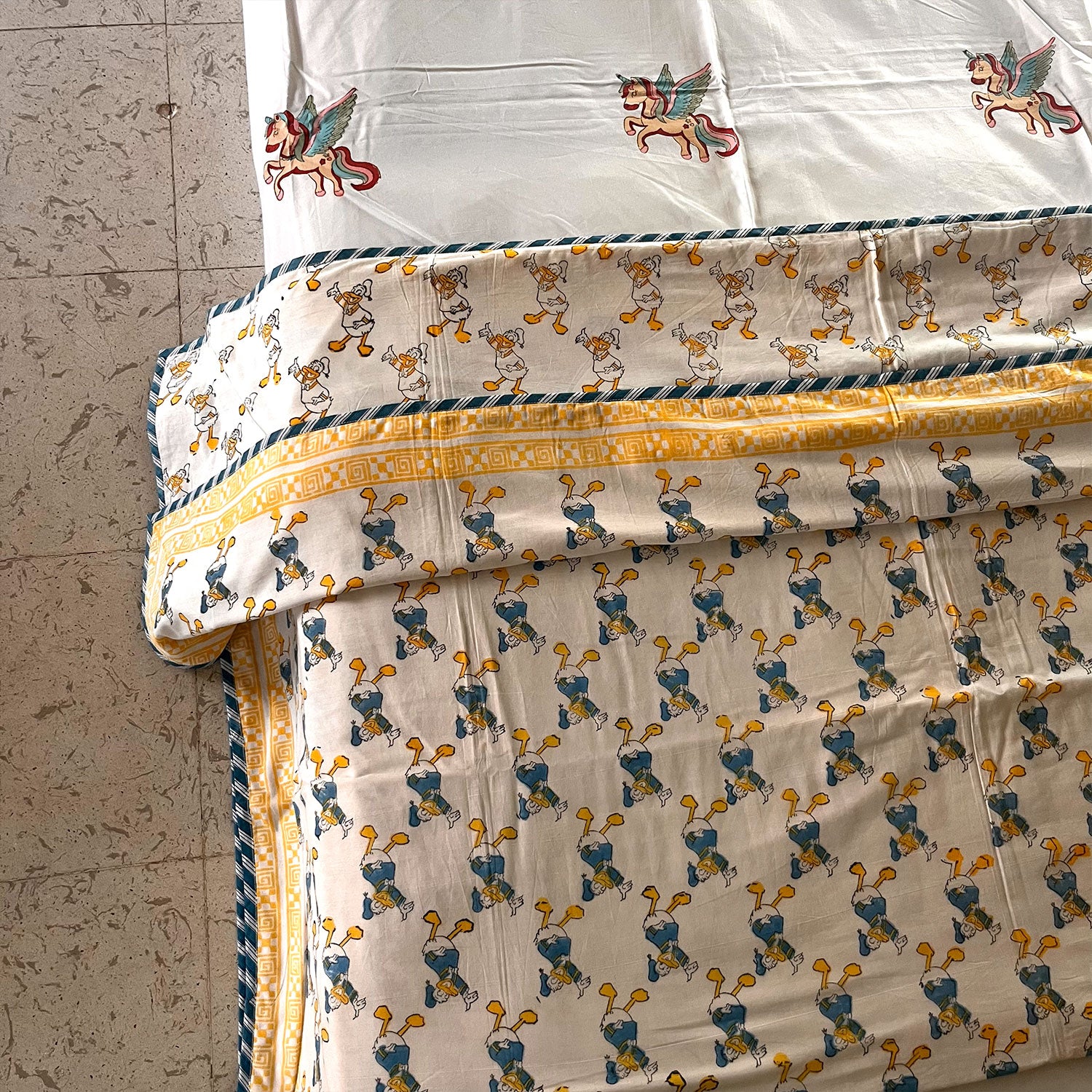 Cream Donald Duck Kids Single Dohar | Single Sided | 60x90 Inches