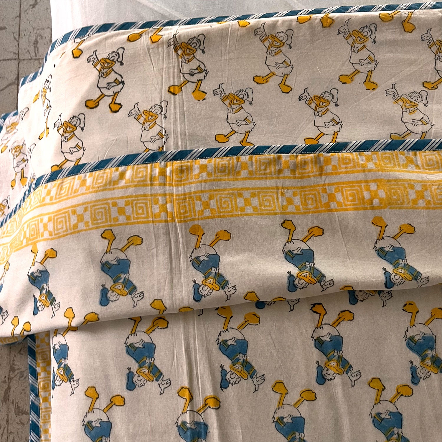 Cream Donald Duck Kids Single Dohar | Single Sided | 60x90 Inches