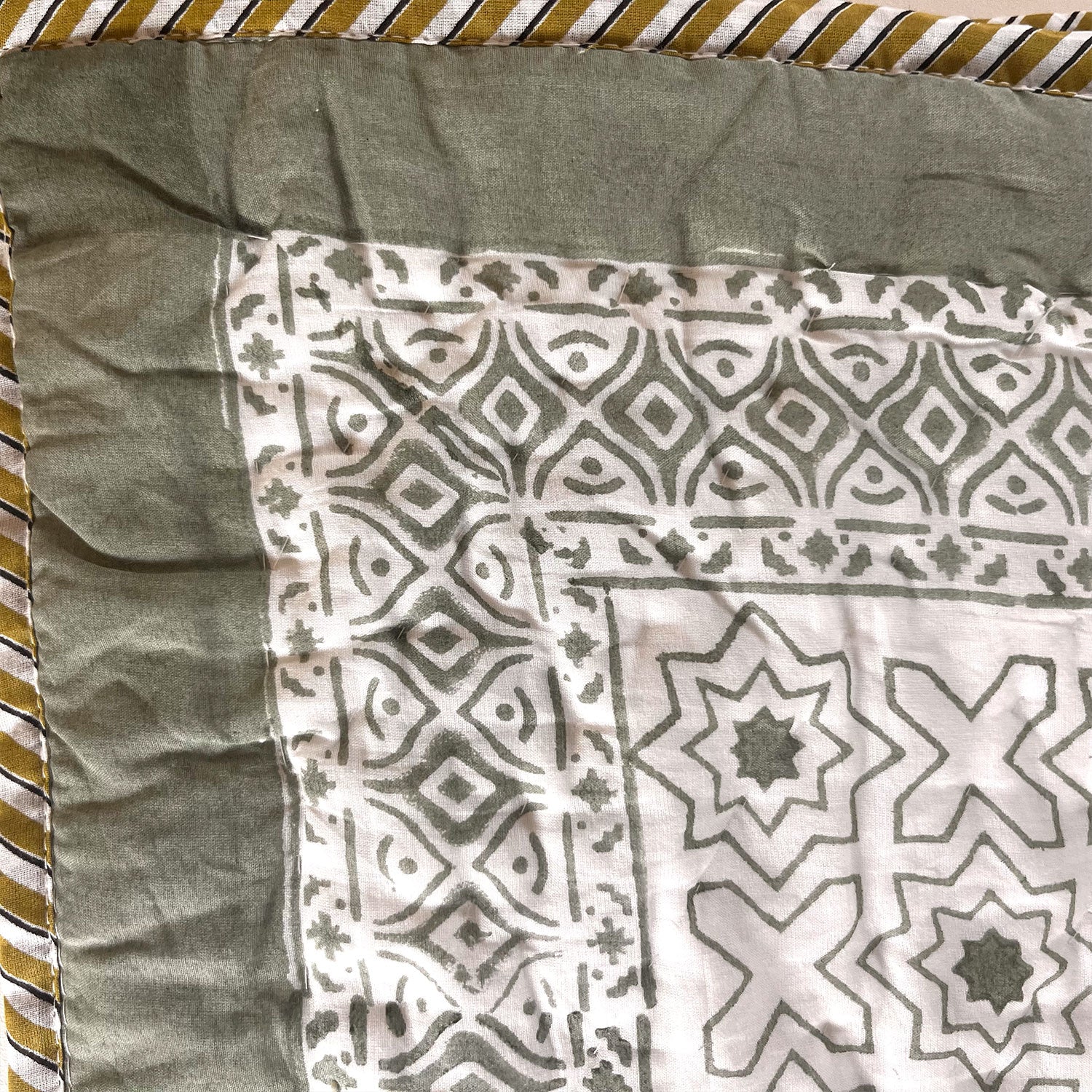 Olive Green Star Flower Soft Cotton Printed Single Bed Quilt  - 60 inches x 90 inches