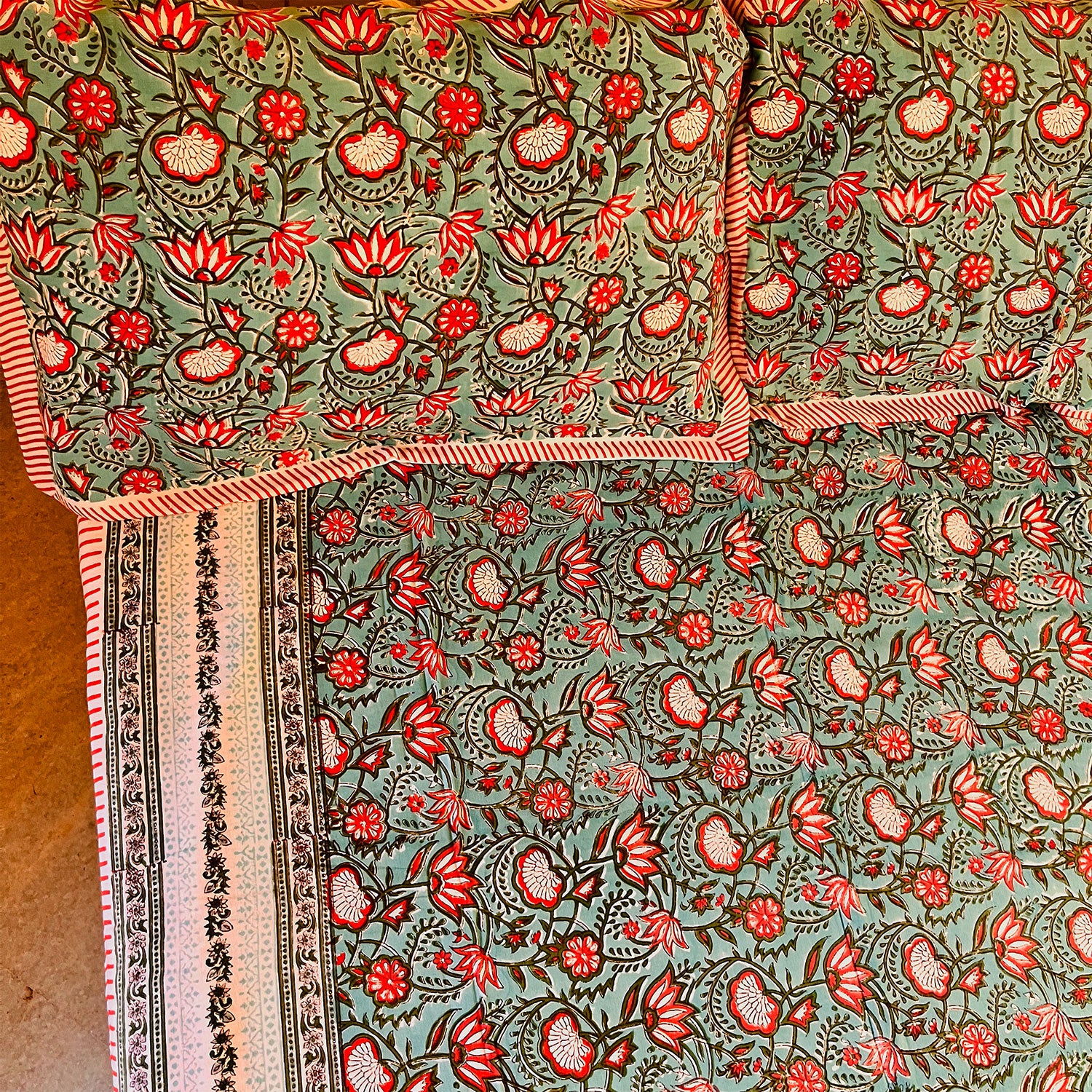 Blooming flowers Block Printed Cotton Double Bedsheet Set With 2 Pillow Covers - 108 inches x 108 inches