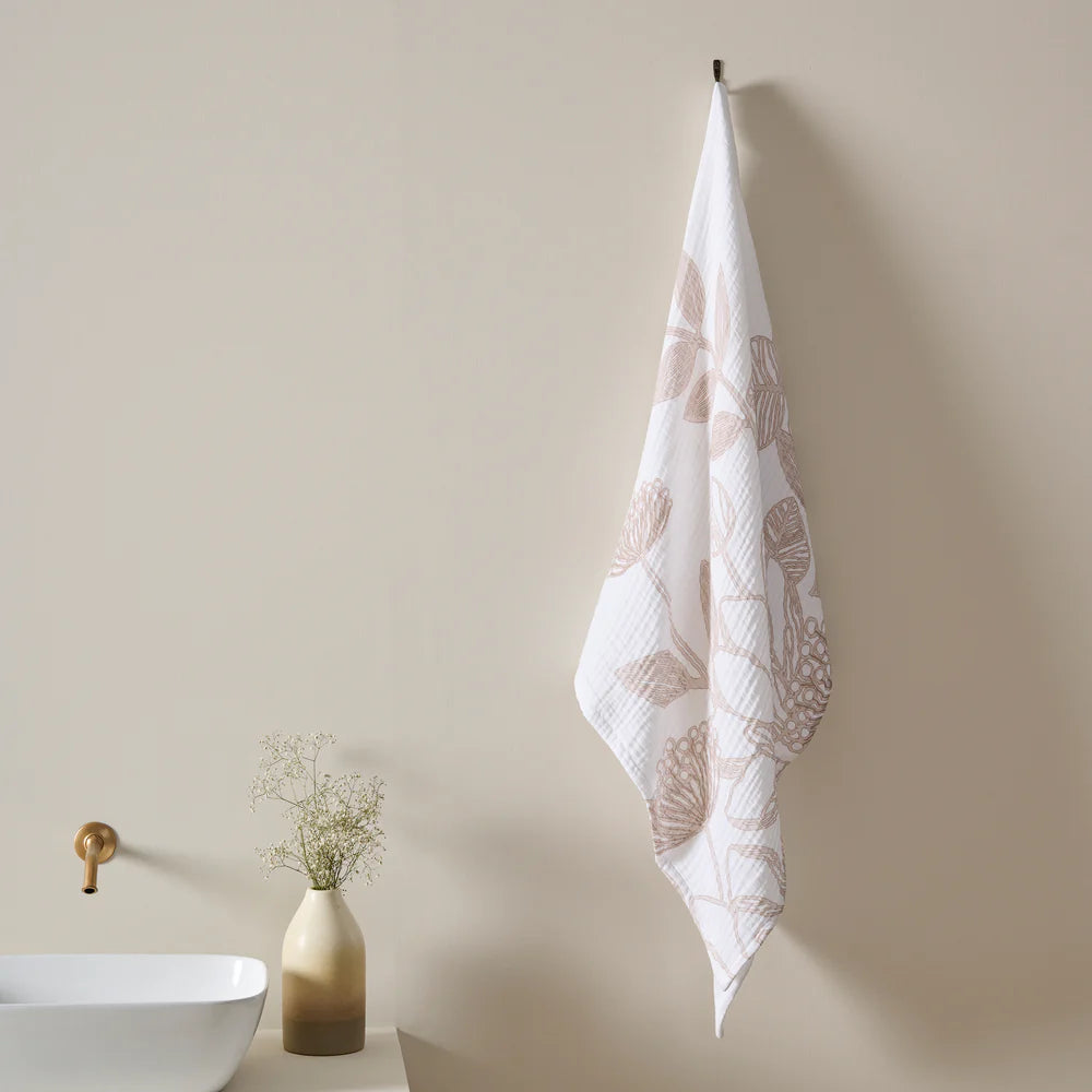 Vine Bloom Cotton Gauze Bath Towel