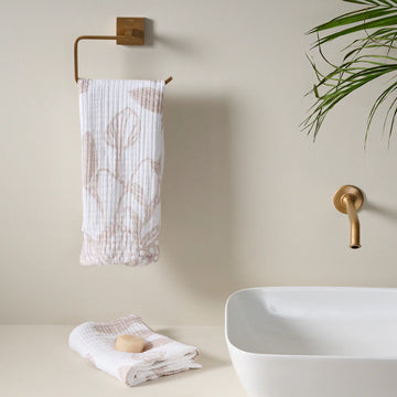 Vine Bloom Cotton Gauze Hand Towel