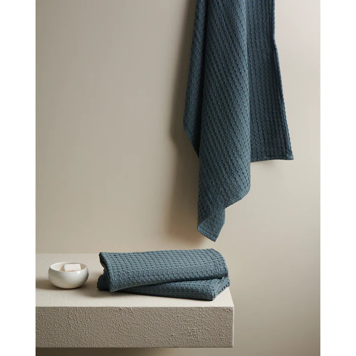 Beehive Cotton Bamboo Waffle Bath Towel