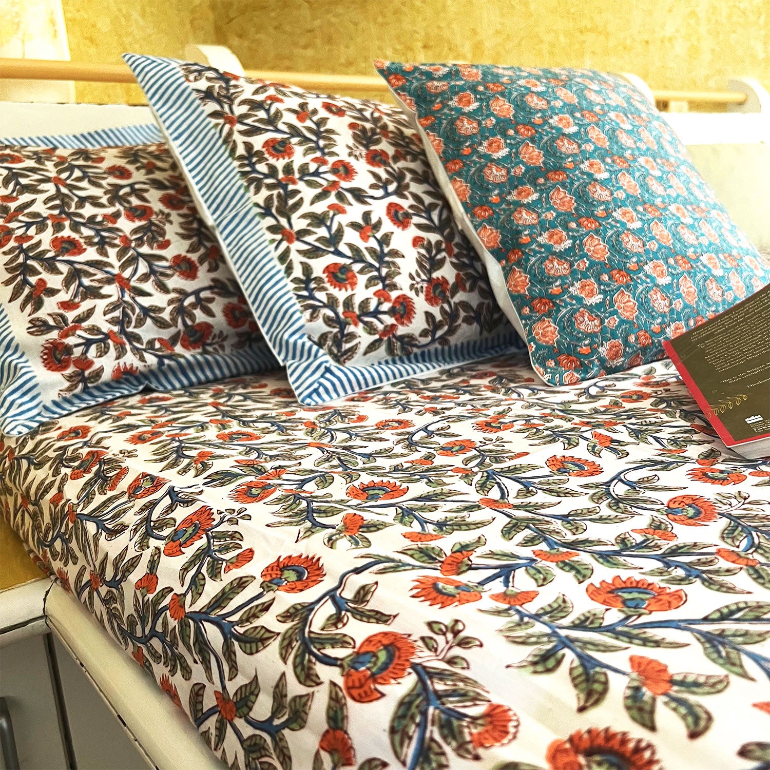 Jaal Pattern Floral Block Printed Cotton Double Bedsheet Set With 2 Pillow Covers - 108 inches x 108 inches