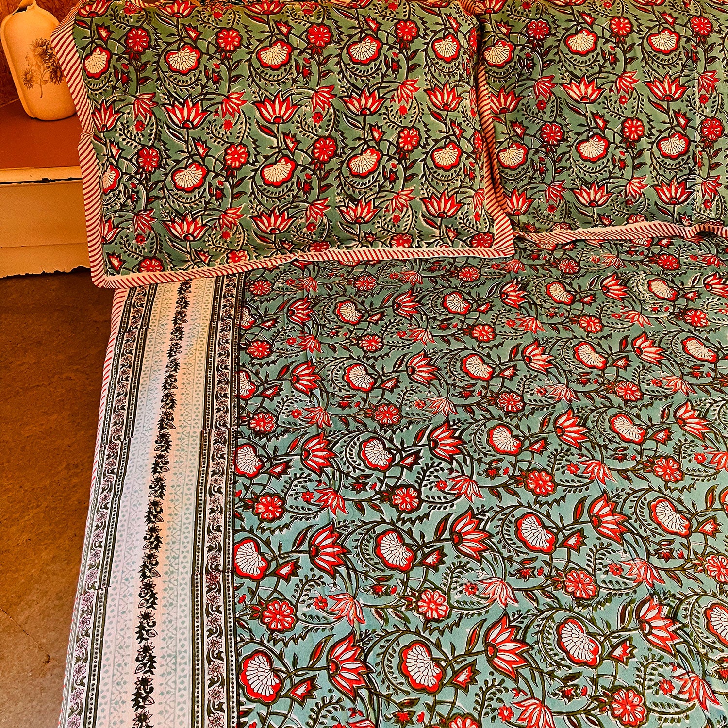 Blooming flowers Block Printed Cotton Double Bedsheet Set With 2 Pillow Covers - 108 inches x 108 inches