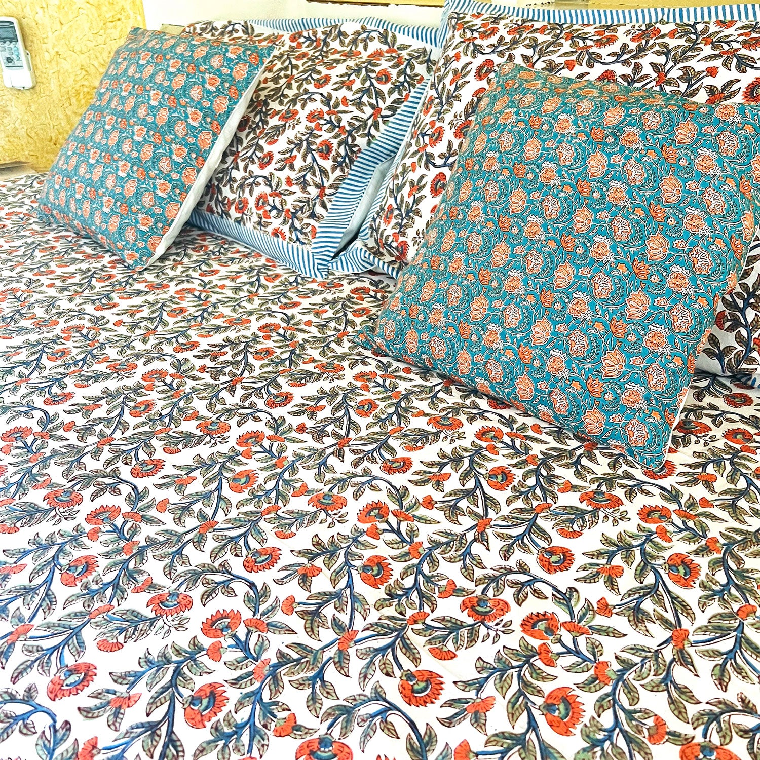Jaal Pattern Floral Block Printed Cotton Double Bedsheet Set With 2 Pillow Covers - 108 inches x 108 inches