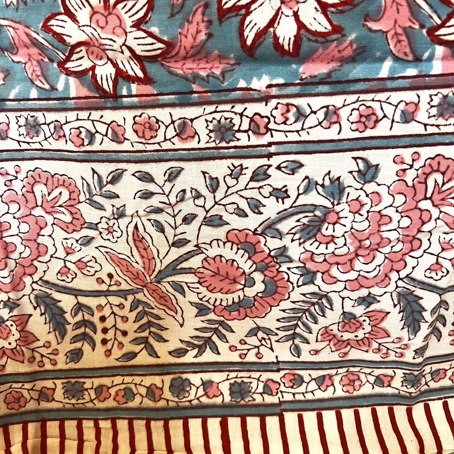 Jaal Pattern Floral Block Printed Cotton Double Bedsheet Set With 2 Pillow Covers - 108 inches x 108 inches