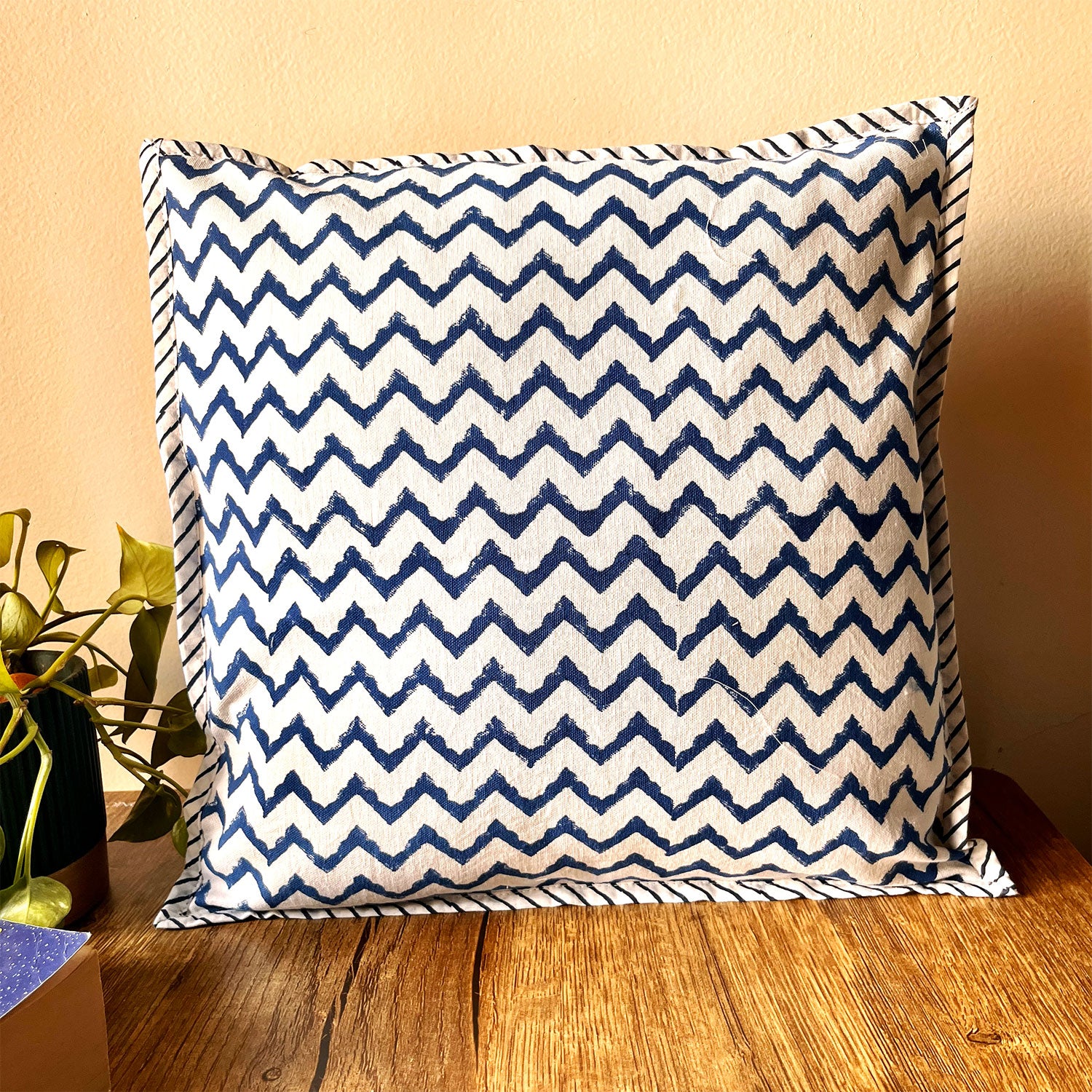Cheveron Pattern Cotton Cushion Cover - 16 x 16 inches