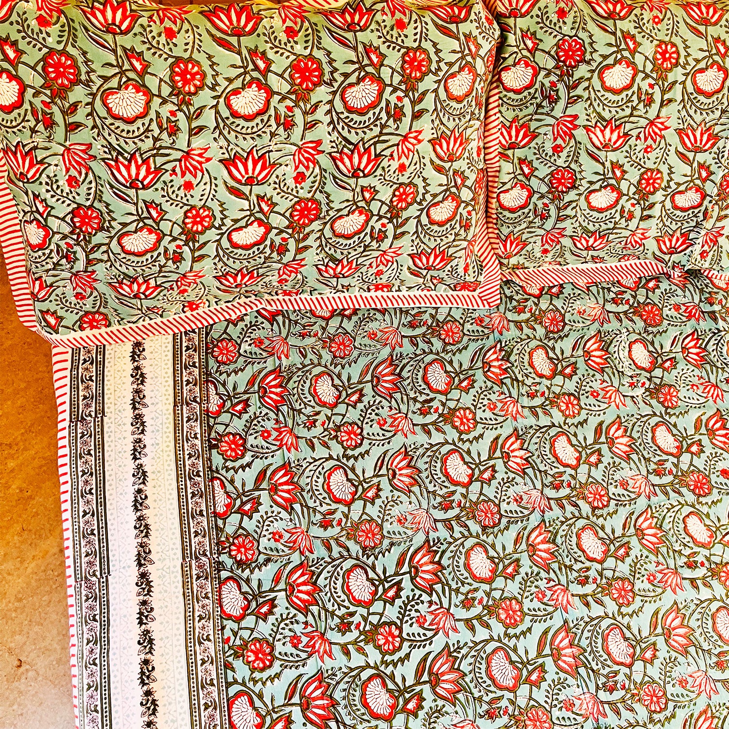 Blooming flowers Block Printed Cotton Double Bedsheet Set With 2 Pillow Covers - 108 inches x 108 inches