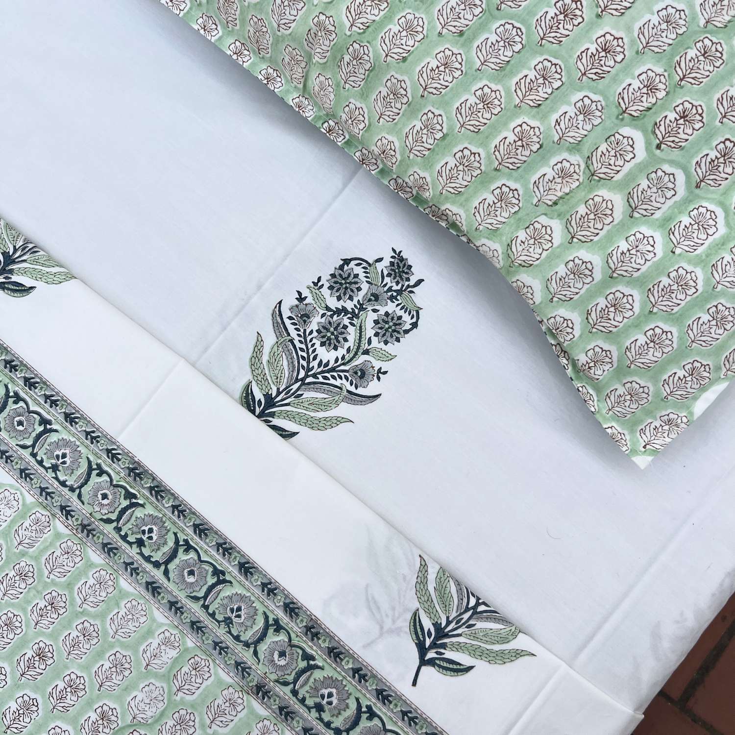 King Size  Bed sheet Quilt 100 x 110 Inches – Soft Green and  whiteWhite Peach Motif