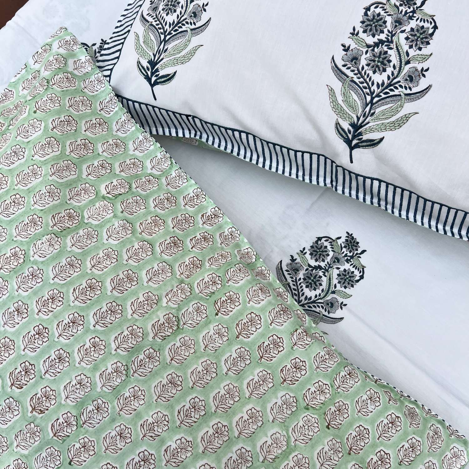 King Size  Bed sheet Quilt 100 x 110 Inches – Soft Green and  whiteWhite Peach Motif