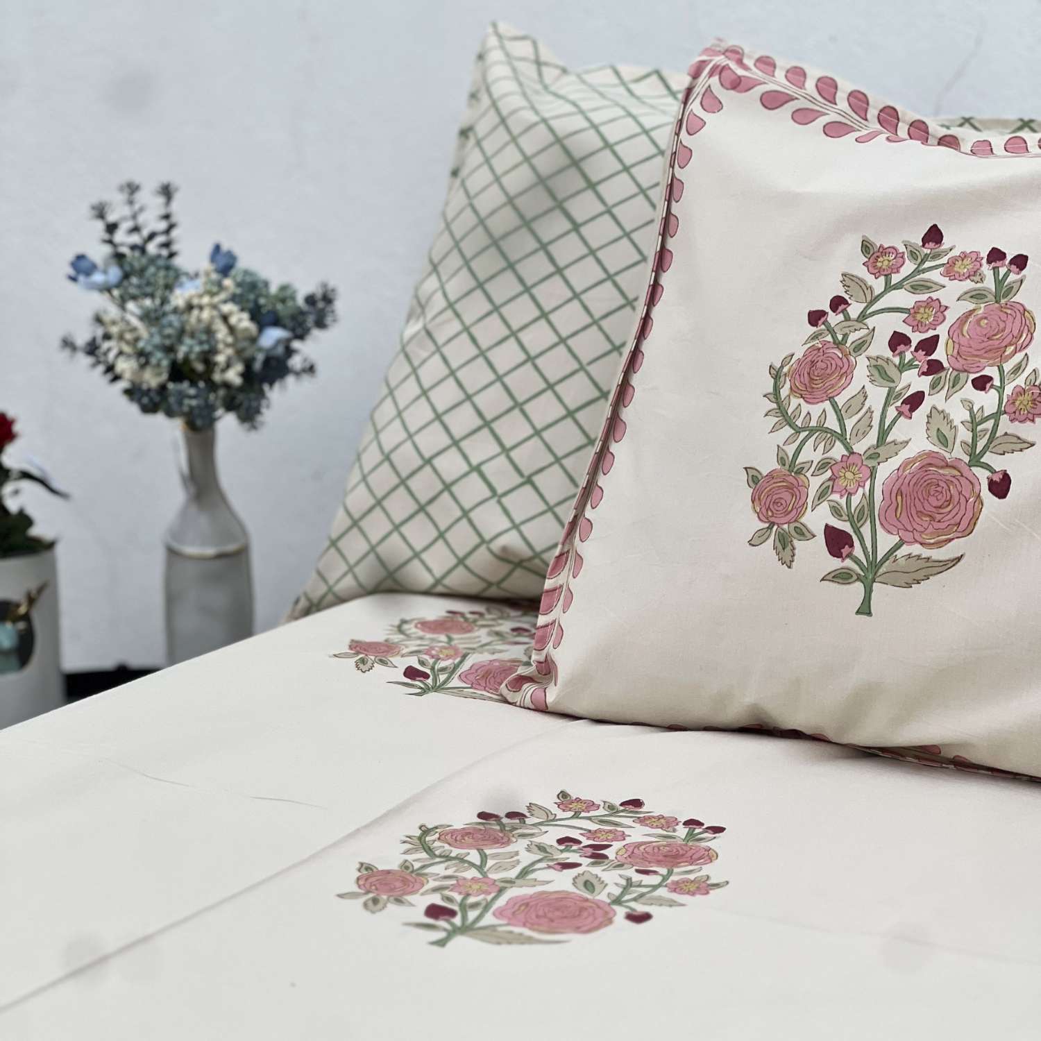 Queen Size 90 X 100 Inches  Pink Green Jaipur Bedsheet