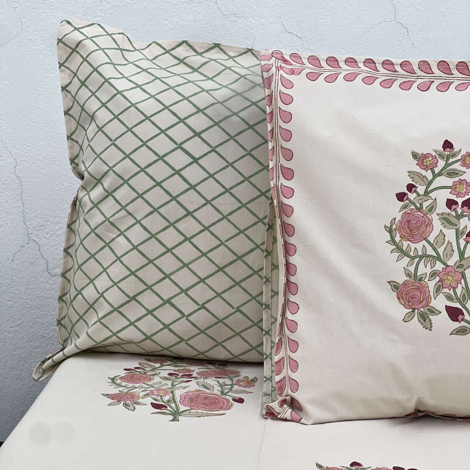 Queen Size 90 X 100 Inches  Pink Green Jaipur Bedsheet