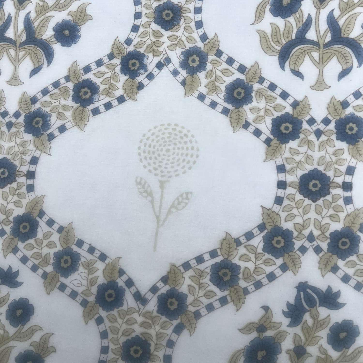 Single Dohar Quilt 60 x 90 cm – White Royal Blue Brown Jaal Motif