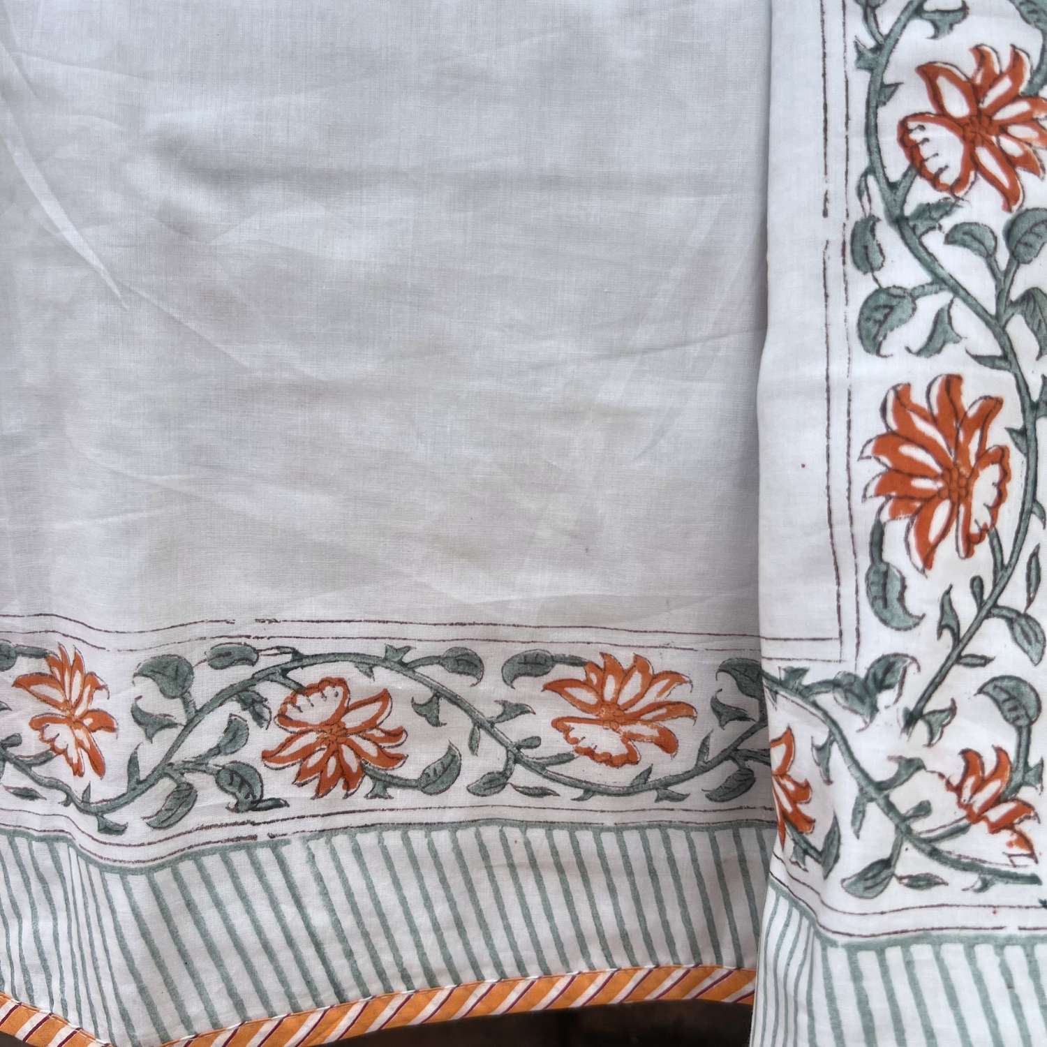 Single Dohar Quilt 60 x 90 cm – White Peach Green Big Floral Motif