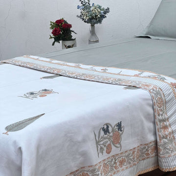 Single Dohar Quilt 60 x 90 cm – Soft White Peach Pine Motif