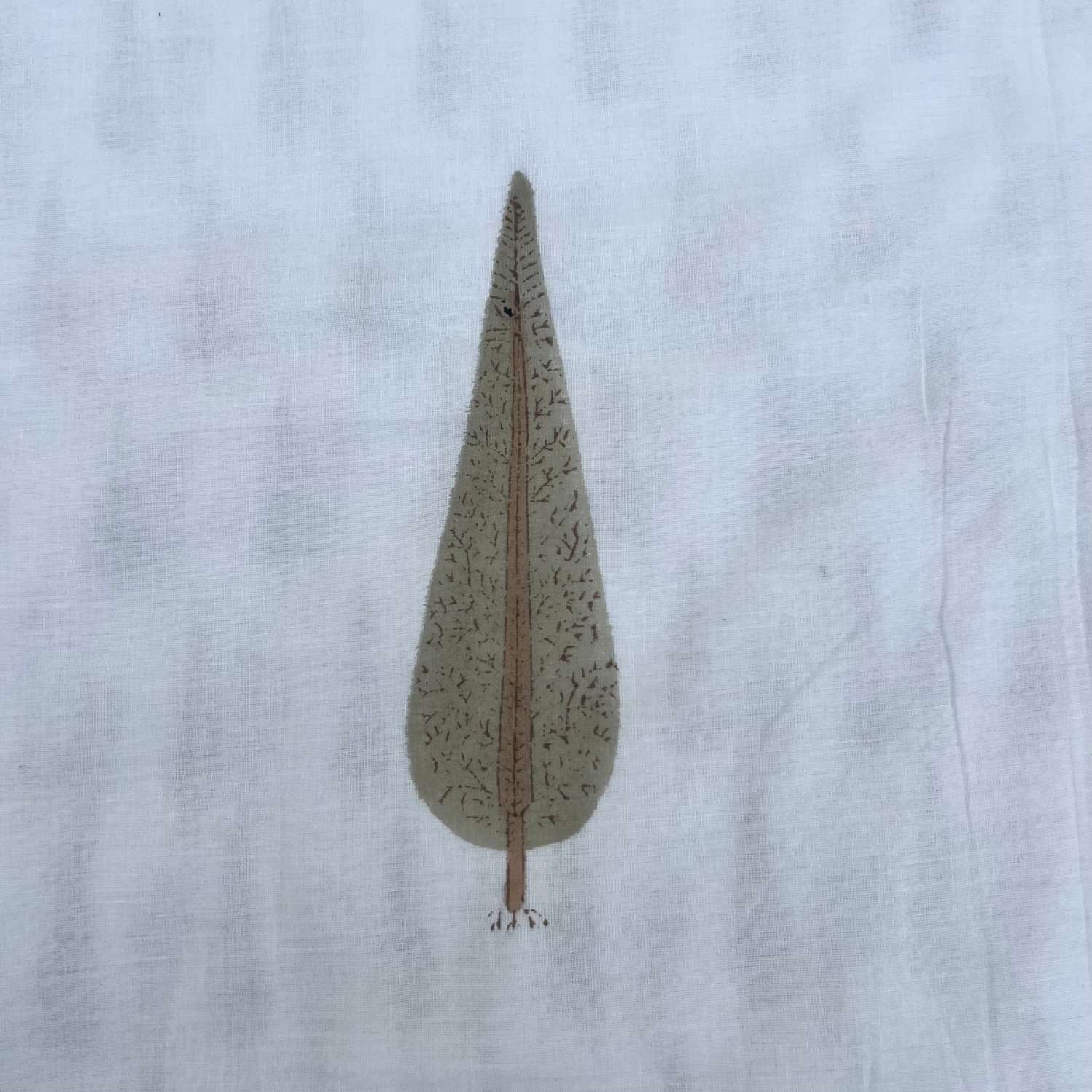 Single Dohar Quilt 60 x 90 cm – White Brown Pine Tree Motif
