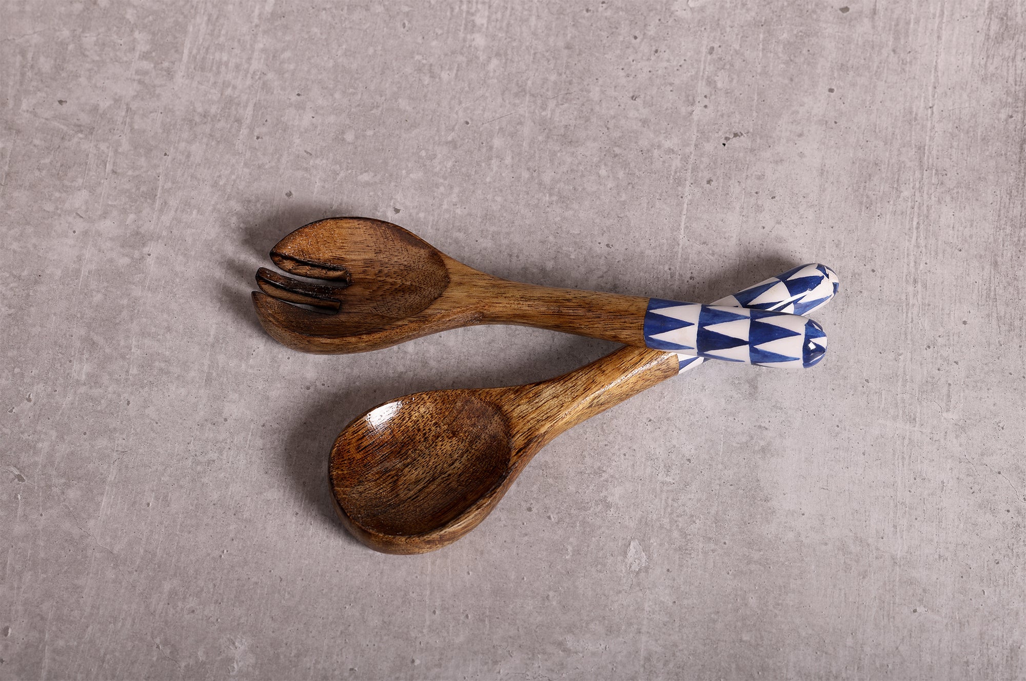 Boho Triangles Blue & White Mango Wood Salad Bowl With Server Set - 500 g | Peacoy