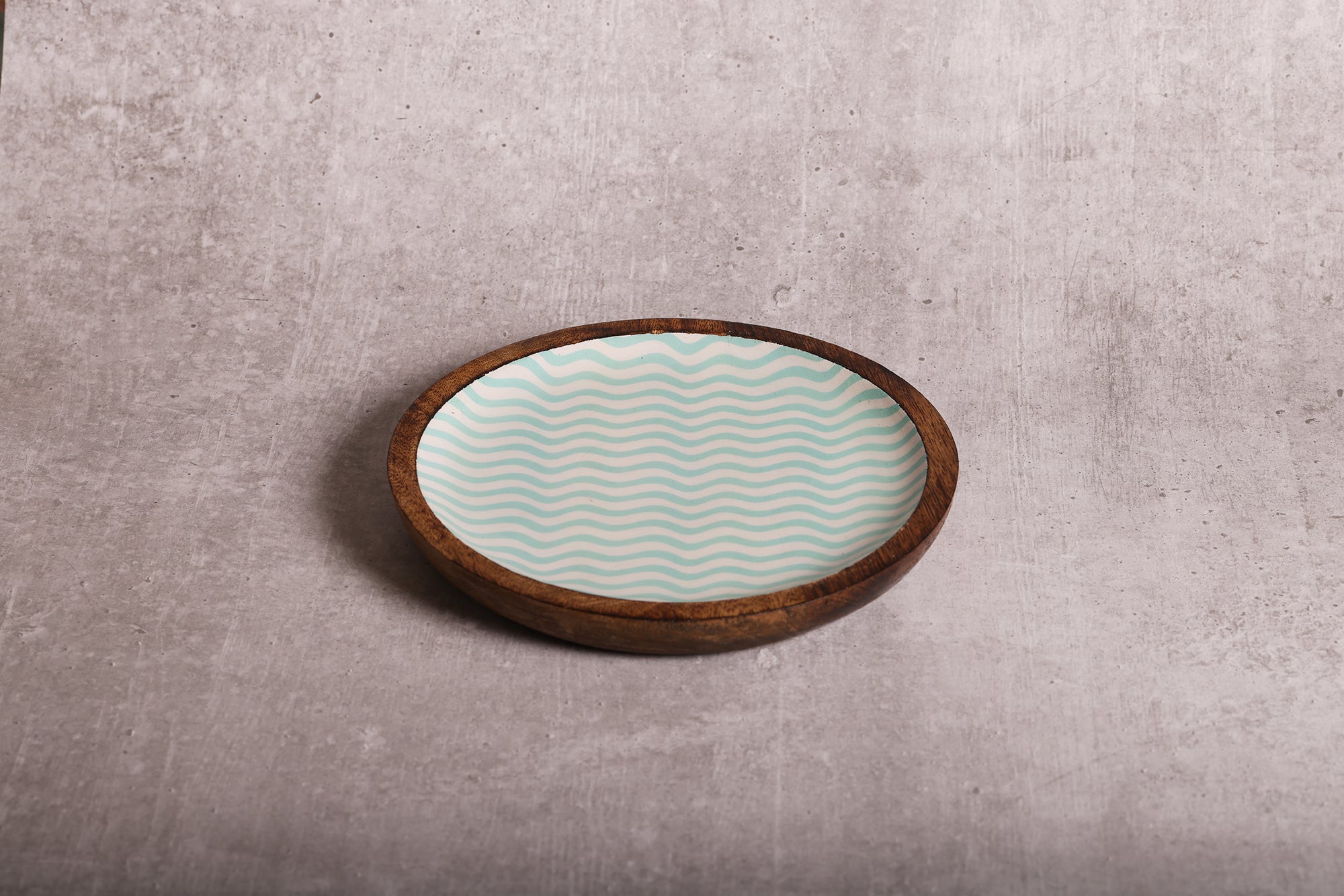 Gentle Waves Sea Green Round Mango Wood Platter With Enamel Finish | Peacoy