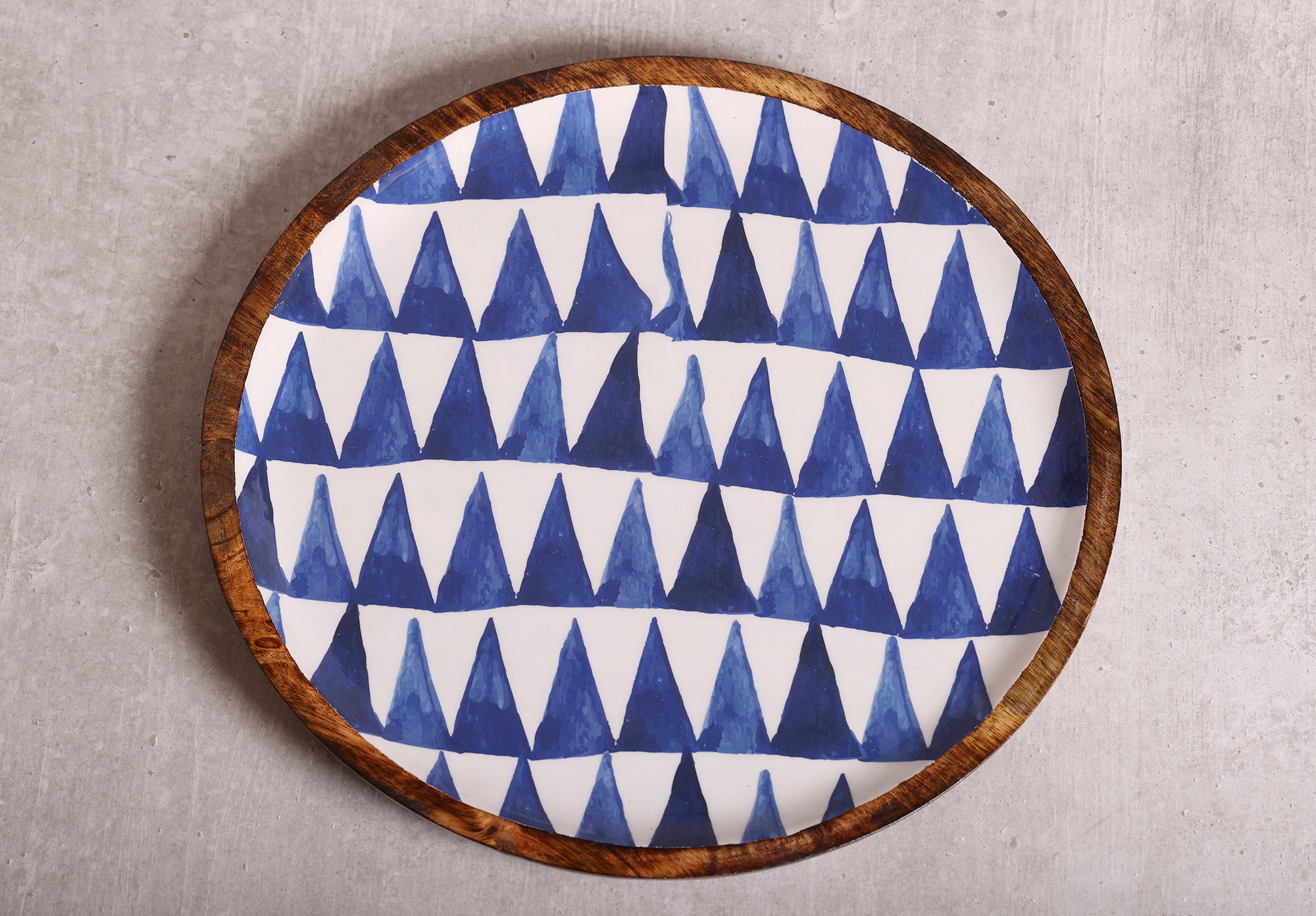 Boho Triangles Blue & White Round Mango Wood Platter With Enamel Finish | Peacoy