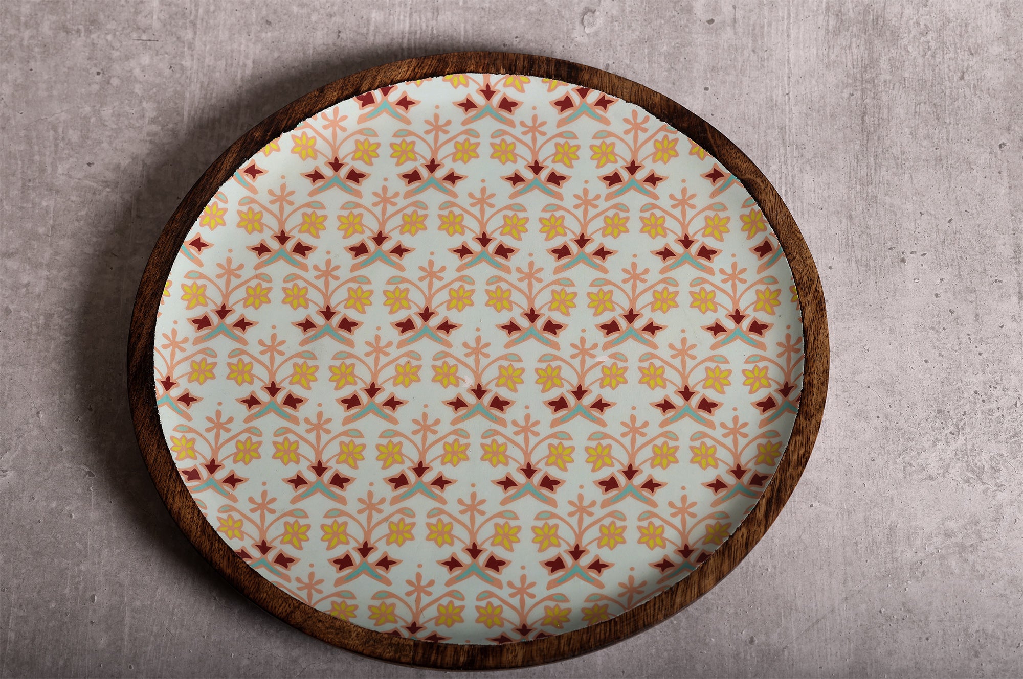 Artistic Florals Round Mango Wood Platter With Enamel Finish | Peacoy