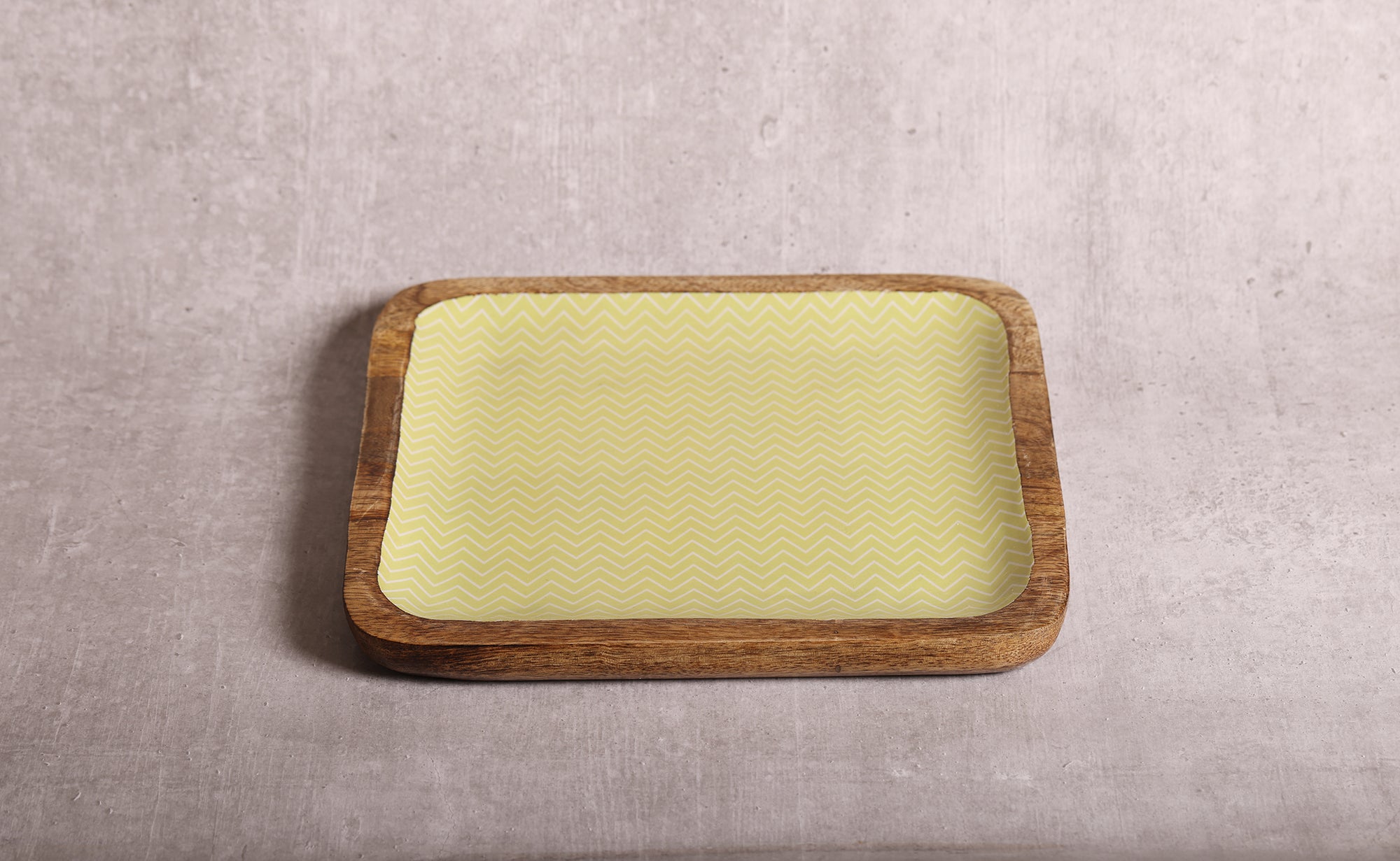Zigzag Crush Pista Green Square Mango Wood Platter 10 x 10 inches | Peacoy