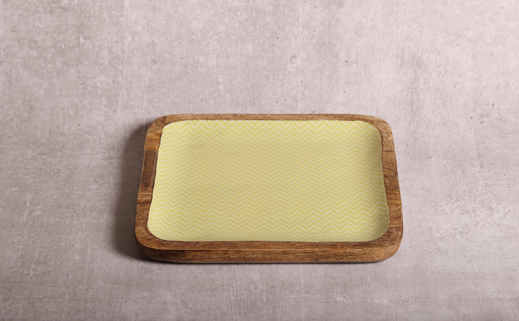 Zigzag Crush Pista Green Square Mango Wood Platter 10 x 10 inches | Peacoy
