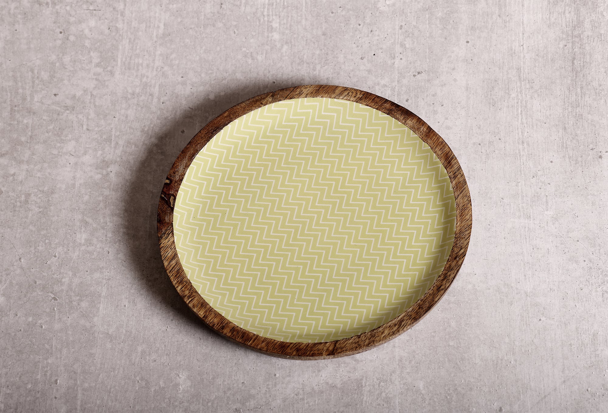 Zigzag Crush Pista Green Round Mango Wood Platter | Peacoy
