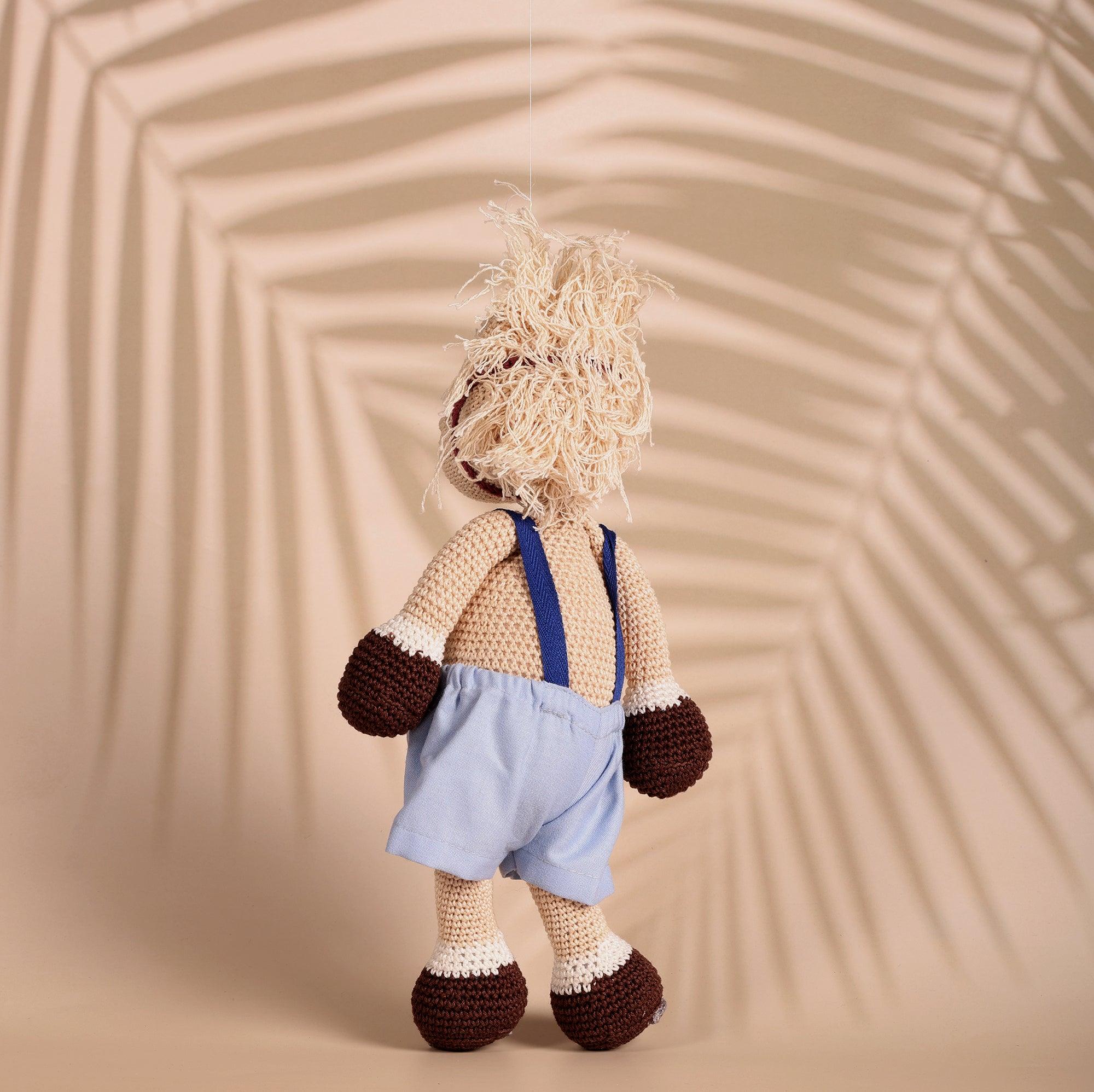 Cream Standing Horse - Peacoy