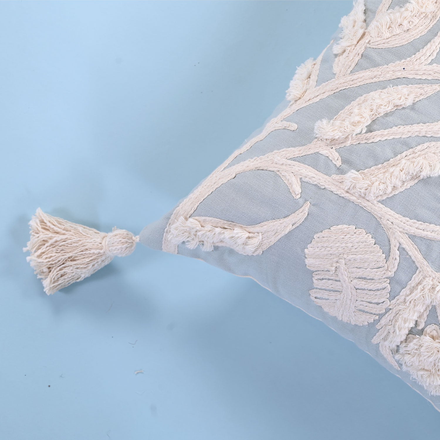 Blue & White Floral TNT Fabric Cushion Cover