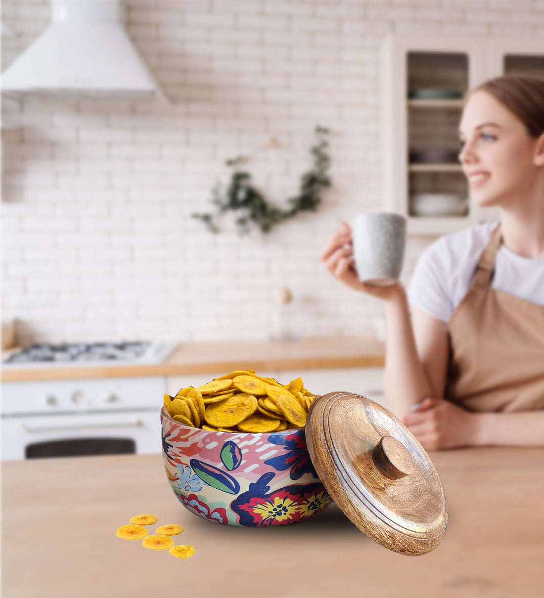 Abstract Floral Mango Wood Salad Bowl with Lid