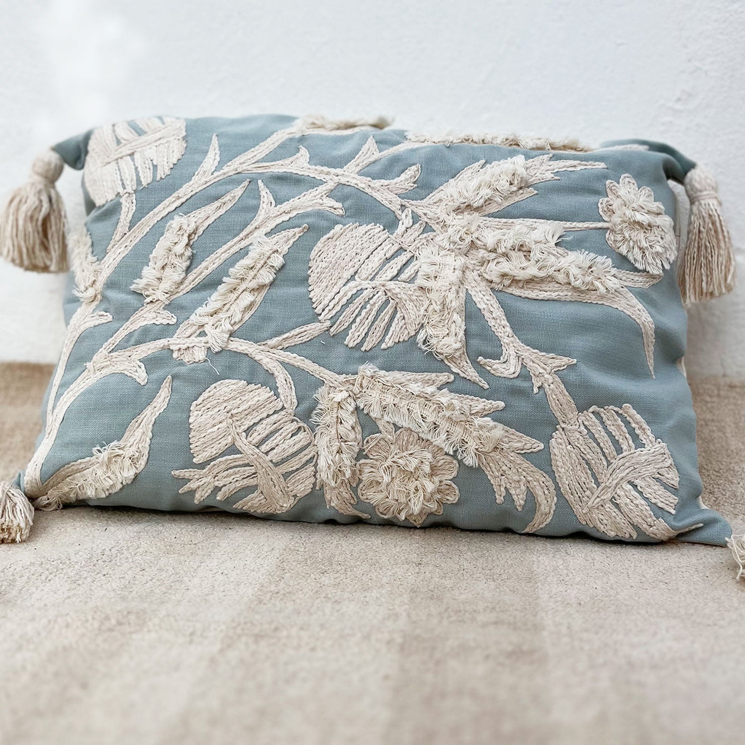 Blue & White Floral TNT Fabric Cushion Cover